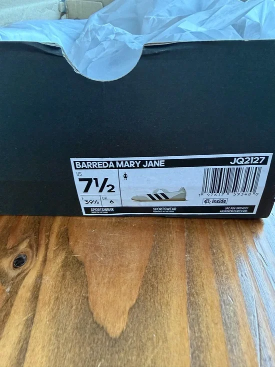 Adidas barreda Mary Jane - Picture 2 of 3